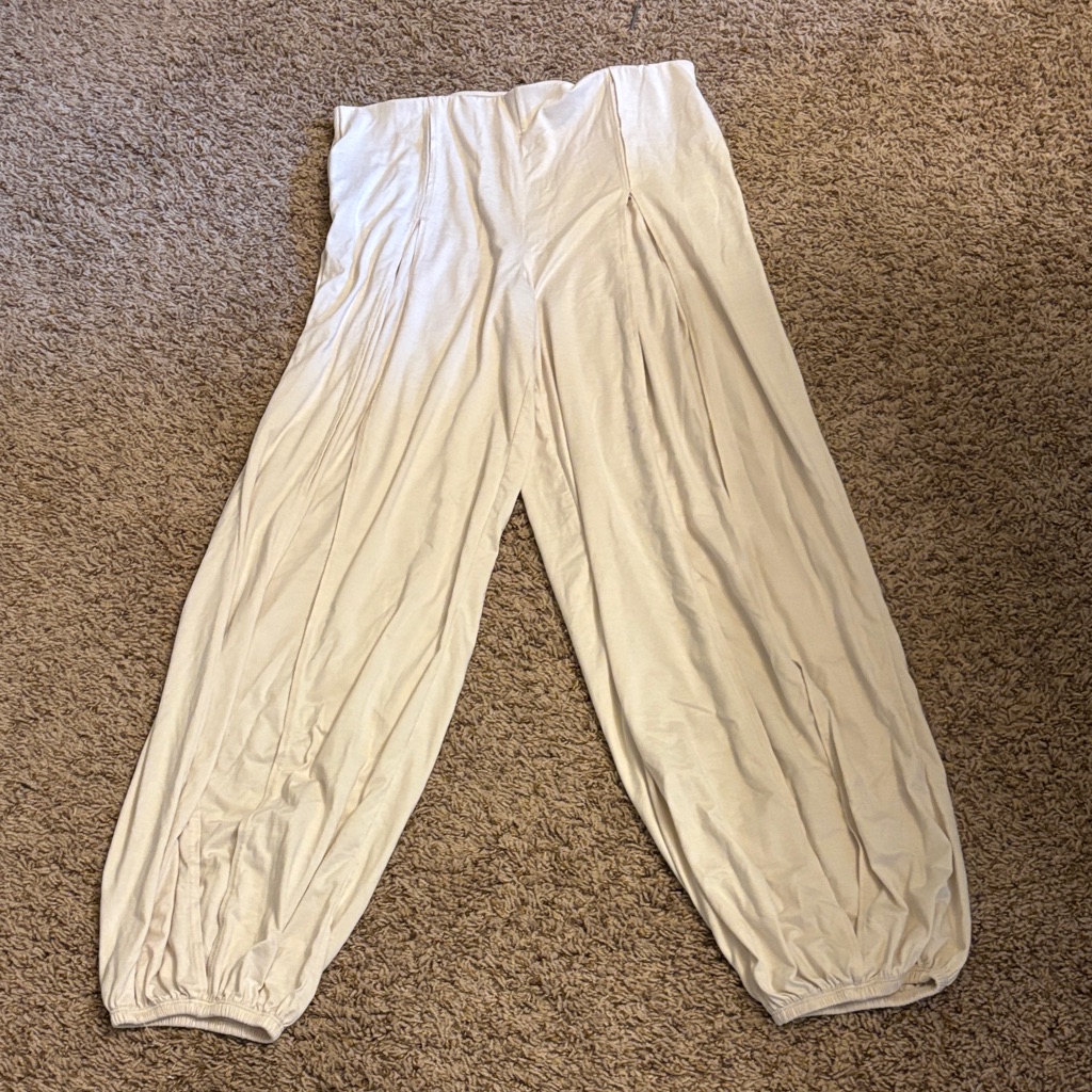 Women’s Free Movement Sz M Cream Balloon Pants W/Darts Fitted At Ankles
